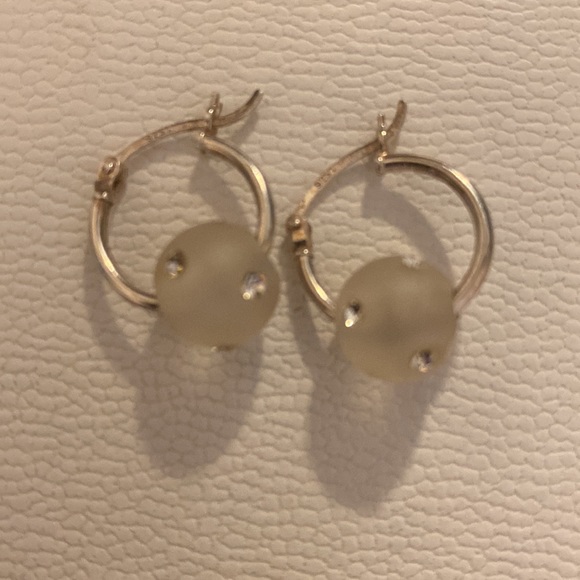Small earrings - Picture 3 of 3